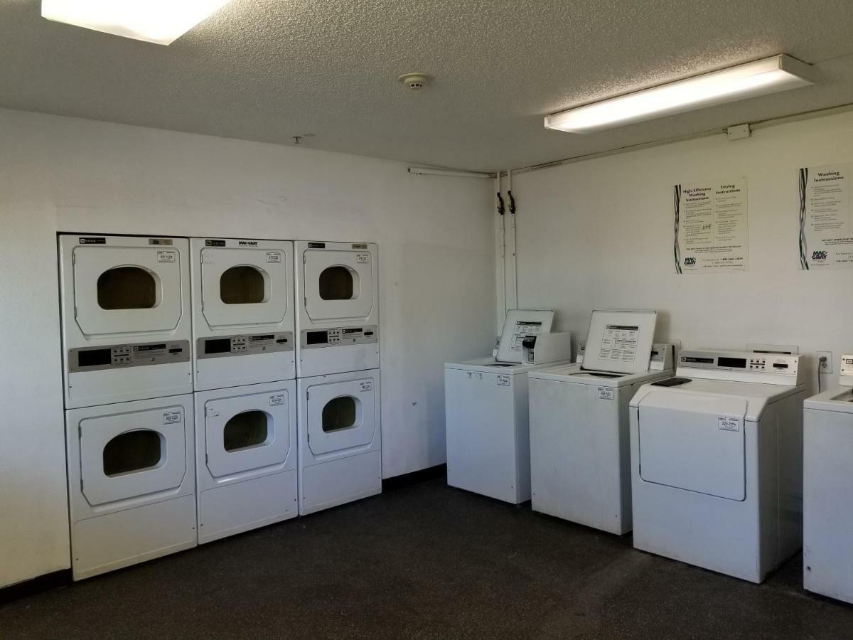 Intown Suites Extended Stay Tampa Fl Orient Park Zewnętrze zdjęcie
